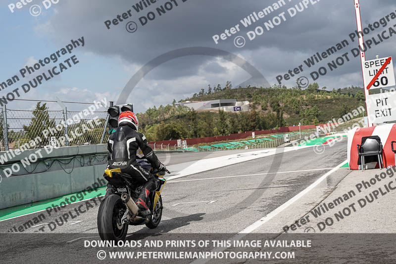 motorbikes;no limits;peter wileman photography;portimao;portugal;trackday digital images